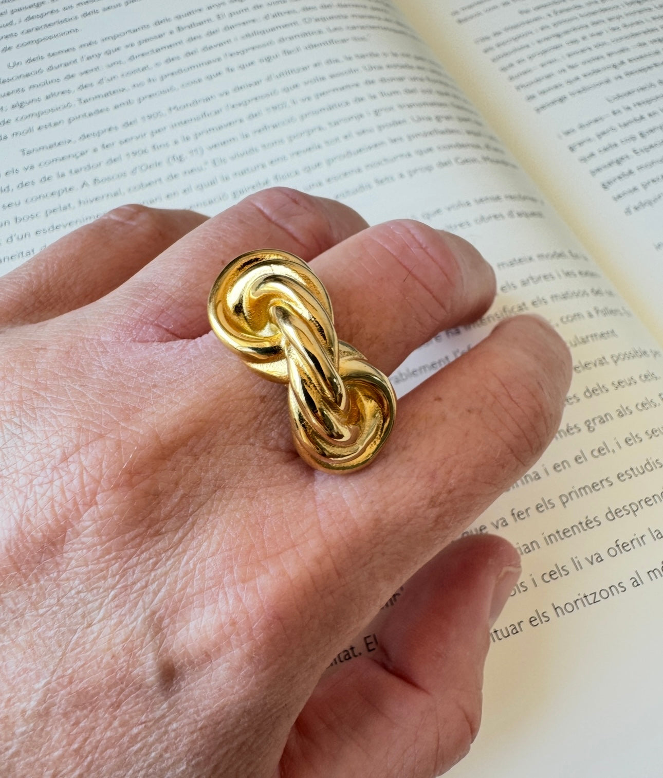 “Eternelle” ring