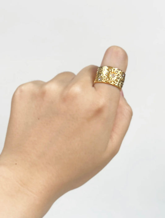 "Daisies" Ring