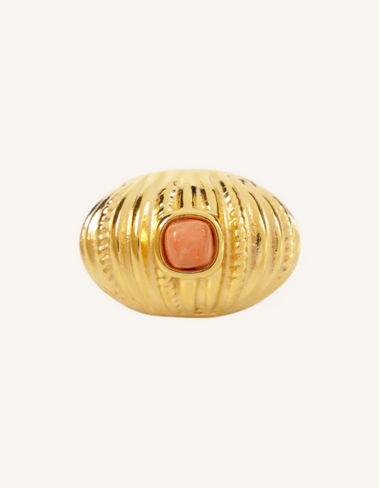 Anillo Aida dorado con howlita rosa - Ma Meilleure Symphonie