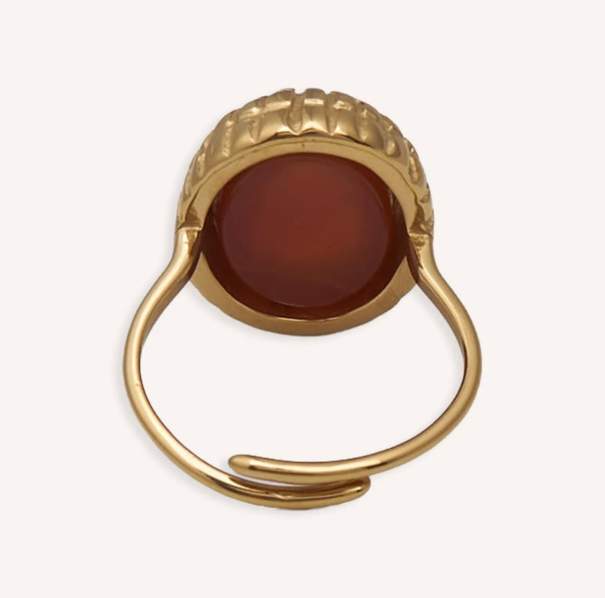 Anillo Esclarmonde rojo ajustable, vista posterior