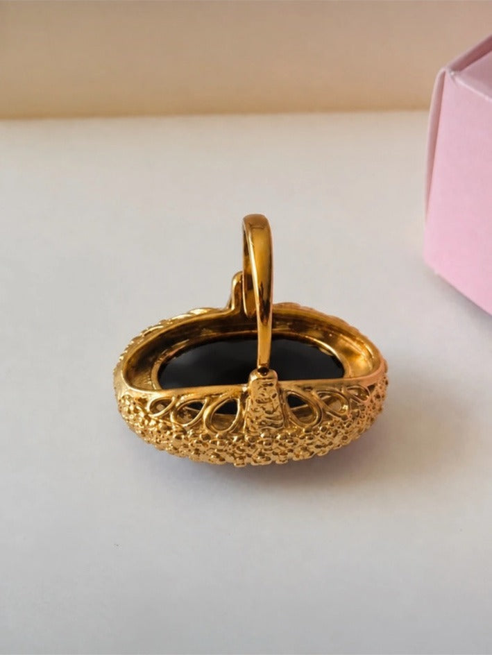 Anillo Ortrud con ágata negra, detalle posterior